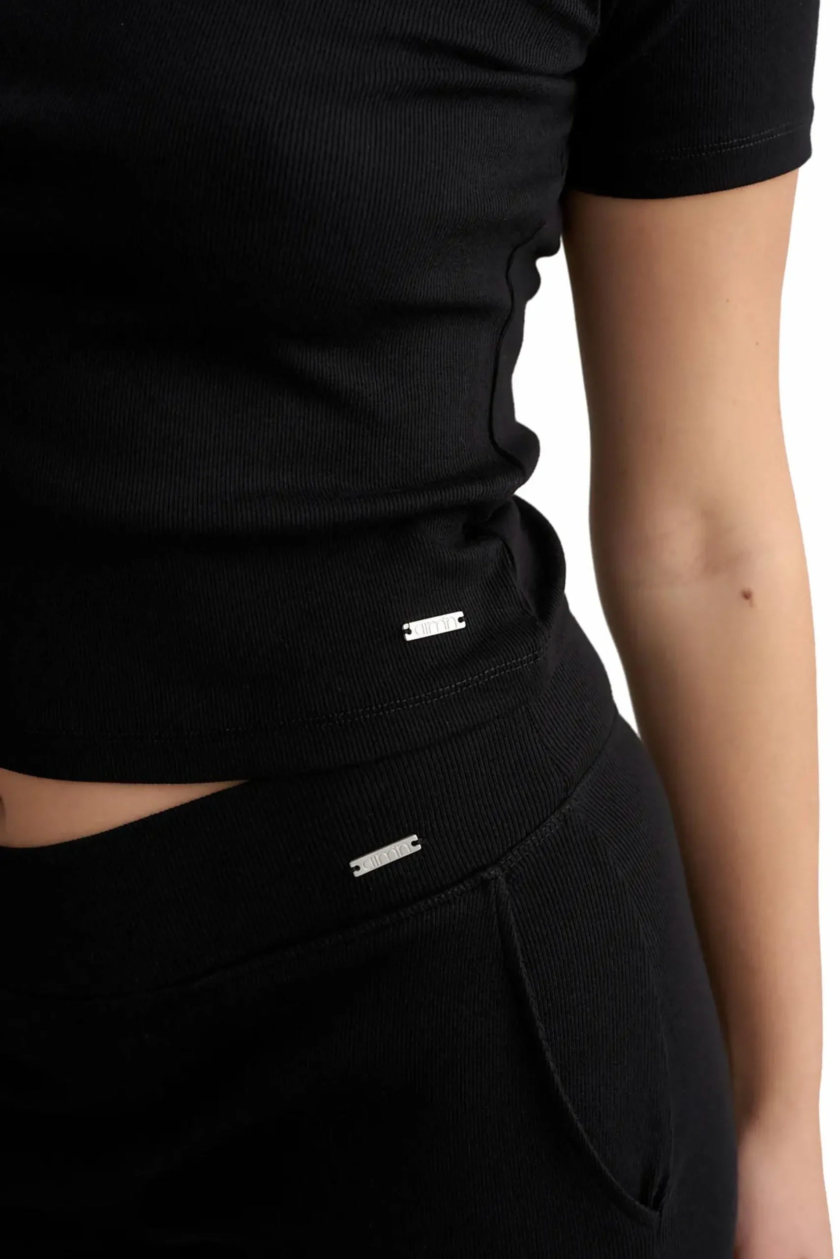 ease ribbed short sleeve